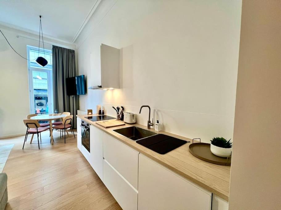 Apartament L'Escapade Chic - Cathedrale, Saint Lambert Liège Zewnętrze zdjęcie